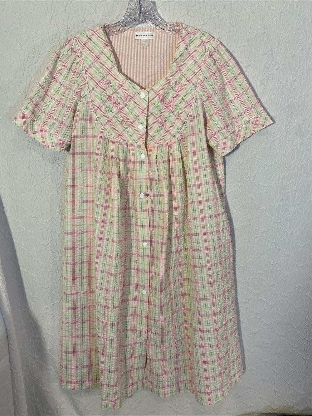 Miss Elaine Pink & White Plaid seersucker snap front duster Cottage core